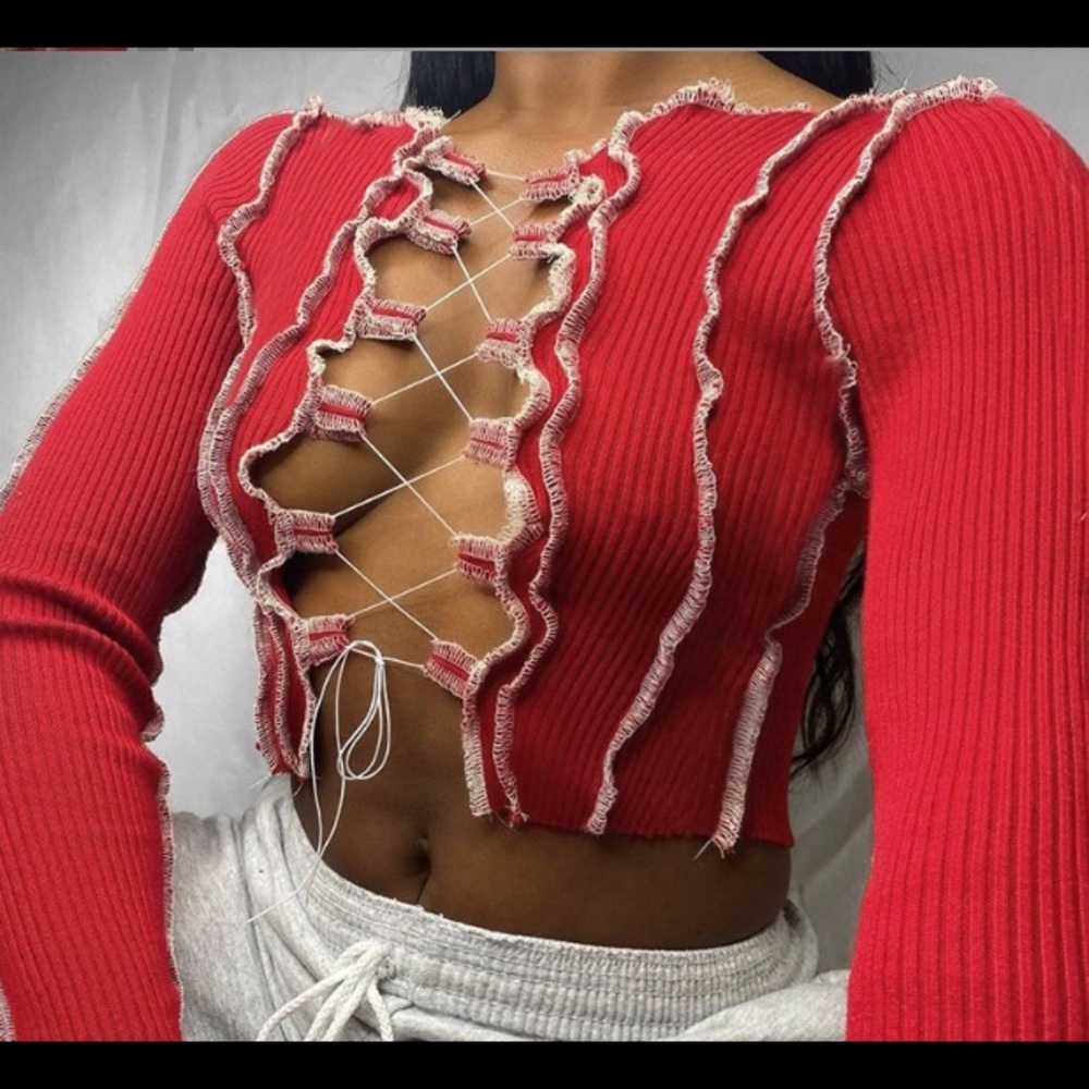 Entanglement crop tops